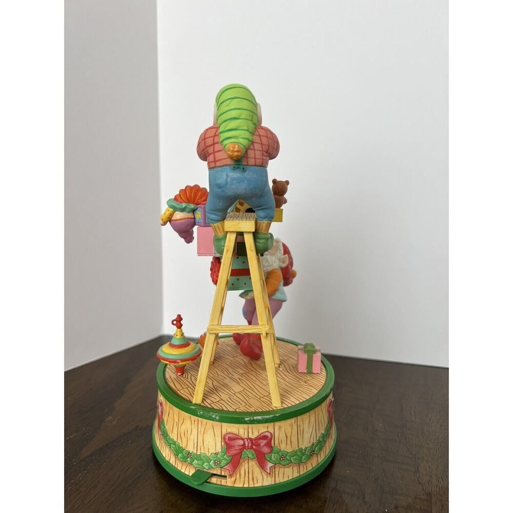 Vintage Enesco Holiday Musical Box “Santa Claus Is Coming To Town”, Works - Picture 5 of 10